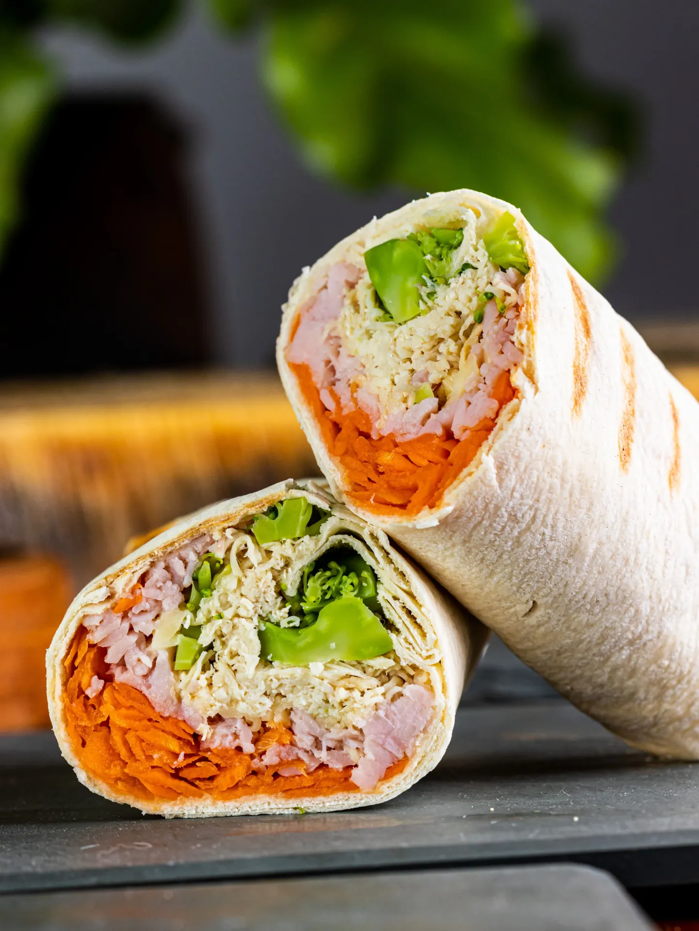 Tortilla Roll i grillowane dania główne